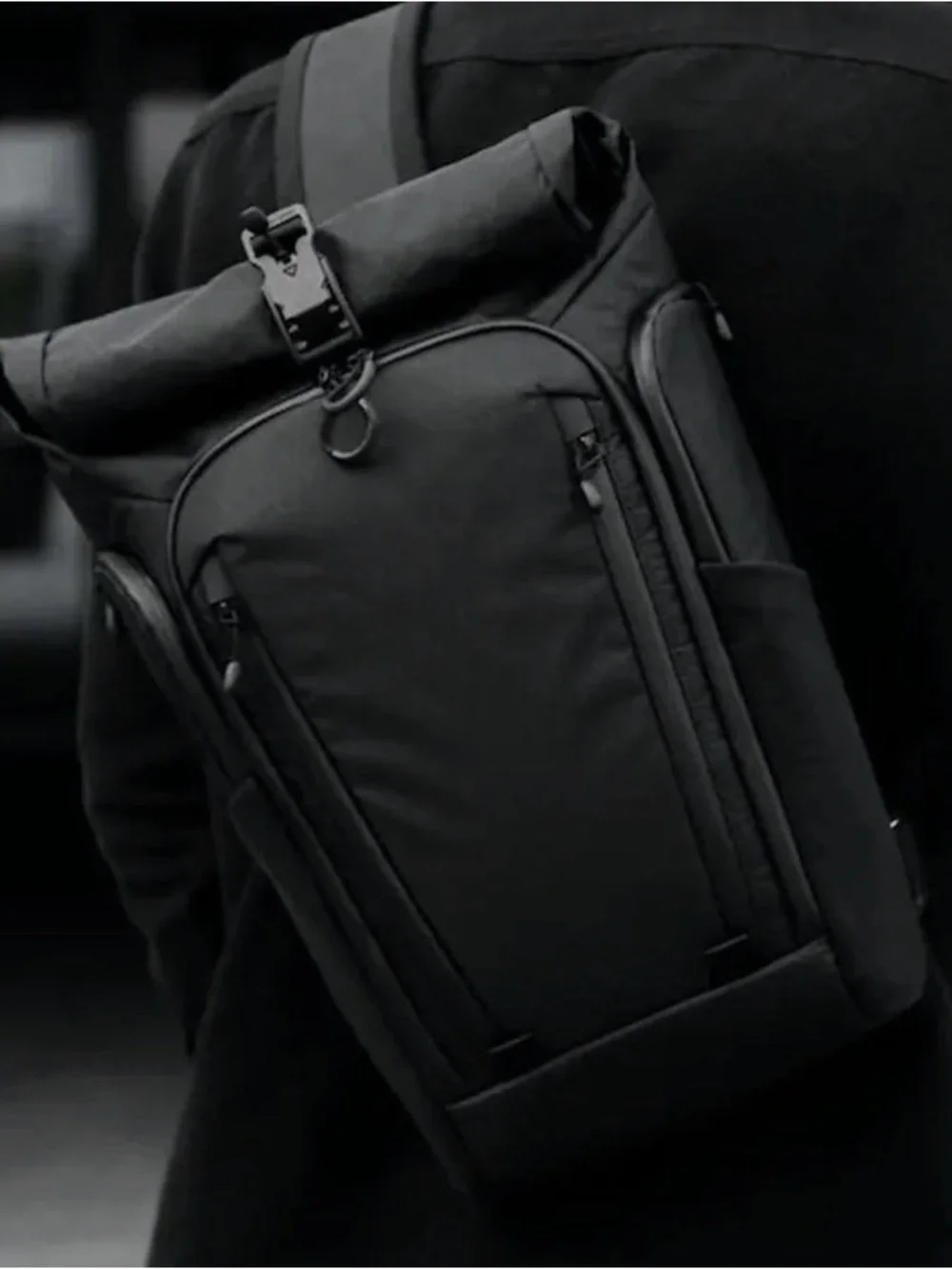 Modern DayFarer Active Sling Pack New!